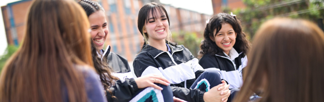 Niños interactuando